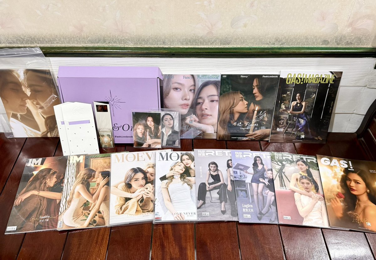 kimminjaaz's tweet photo. ขายเหมาตามรูป นิตยสาร11เล่ม+photo chard 60++ใบ
💜 2,000 รวมส่ง💜
#ตลาดนัดหลิงออม #หลิงออม #LingOrm #Linglingkwong #Ormkornnaphat https://t.co/RVsaKBc6NS