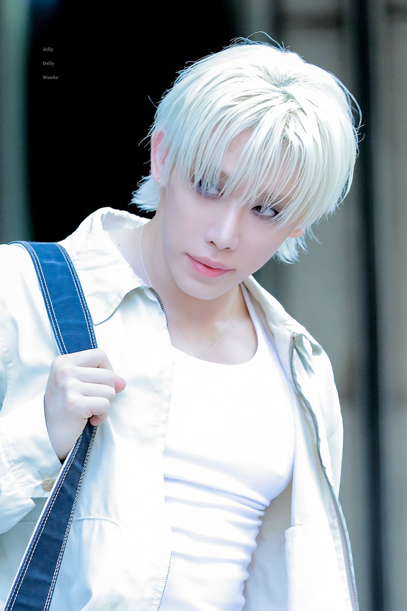 jellydellywonho's tweet photo. 260718  #WONHO #원호 
#CORE #DontWakeMeUp https://t.co/IKgBmwMqm1