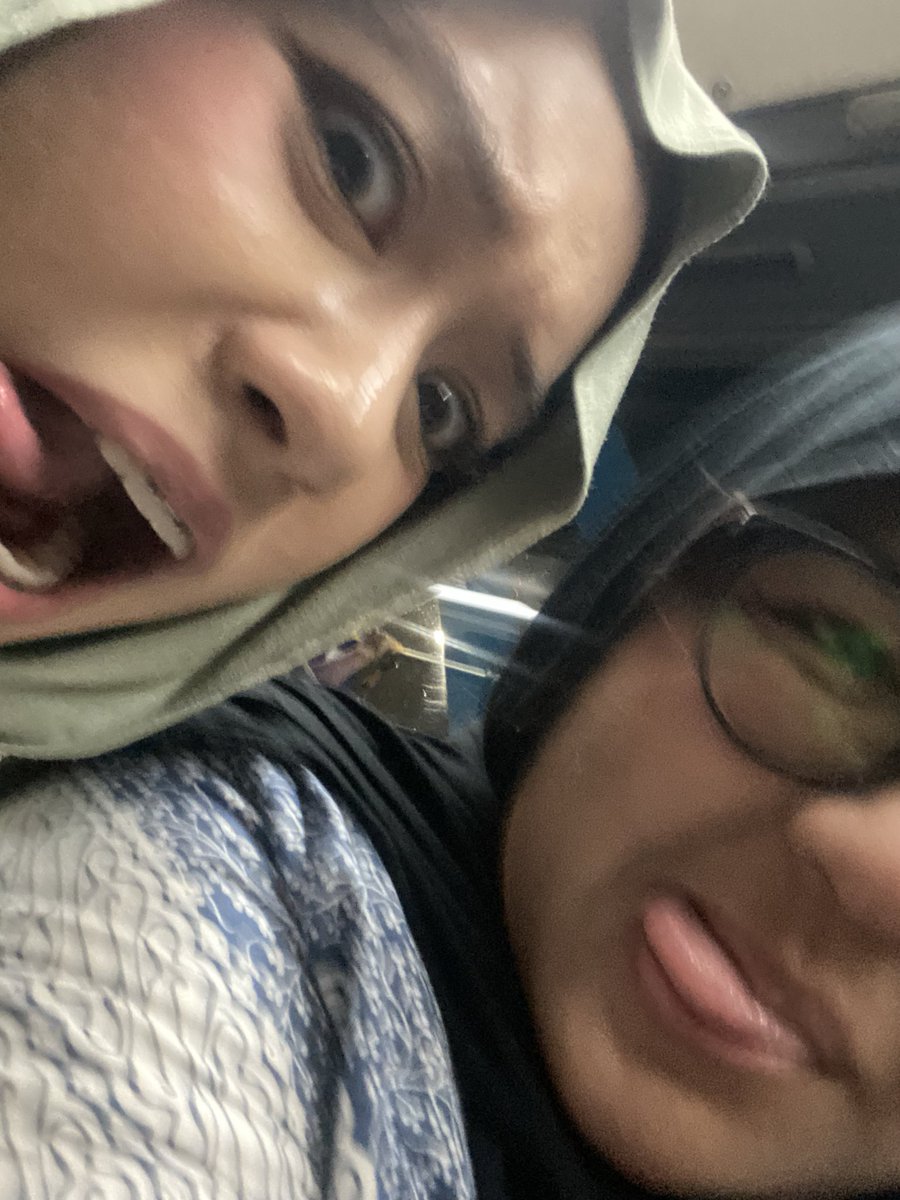 cacacacuy's tweet photo. mengabadikan si naura (hara) goodbye selamat last day my besto friendo penghuni b 41, walaupun lu selalu menggil gua bitchass bitch ur the bitchiest bitch of them all, slmt menempuh hidup baru dan jangan stimming di tempat umum ya please control your sugar intake 😢 @haraterharu https://t.co/duCkb8Ilc3