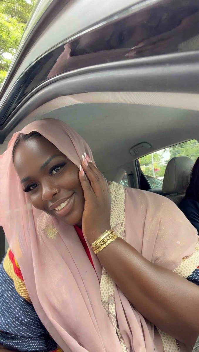 Mz_Tosyn's tweet photo. Smile, it’s sunnah https://t.co/16IkvvDs5u