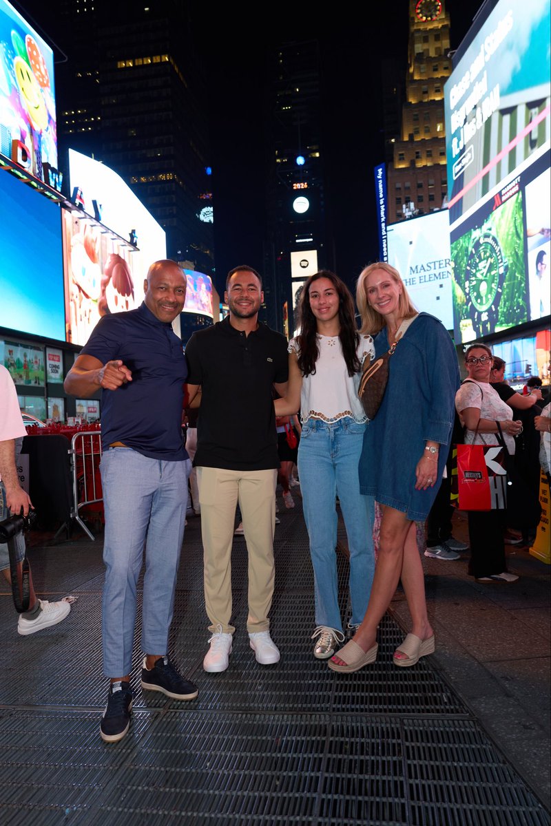 therealcrjr's tweet photo. From the Bronx to the middle of Times Square with my family beside me. Grateful doesn’t cover it. #Keepmoving https://t.co/5WWW3TPMXI