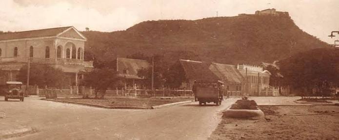 CecilBotero's tweet photo. FOTOS: Unas cuantas fotos antiguas de nuestra #Cartagena Avenida del Lago, Calle Real, La Ermita, #PiedelaPopa . https://t.co/aesPF7iJPd