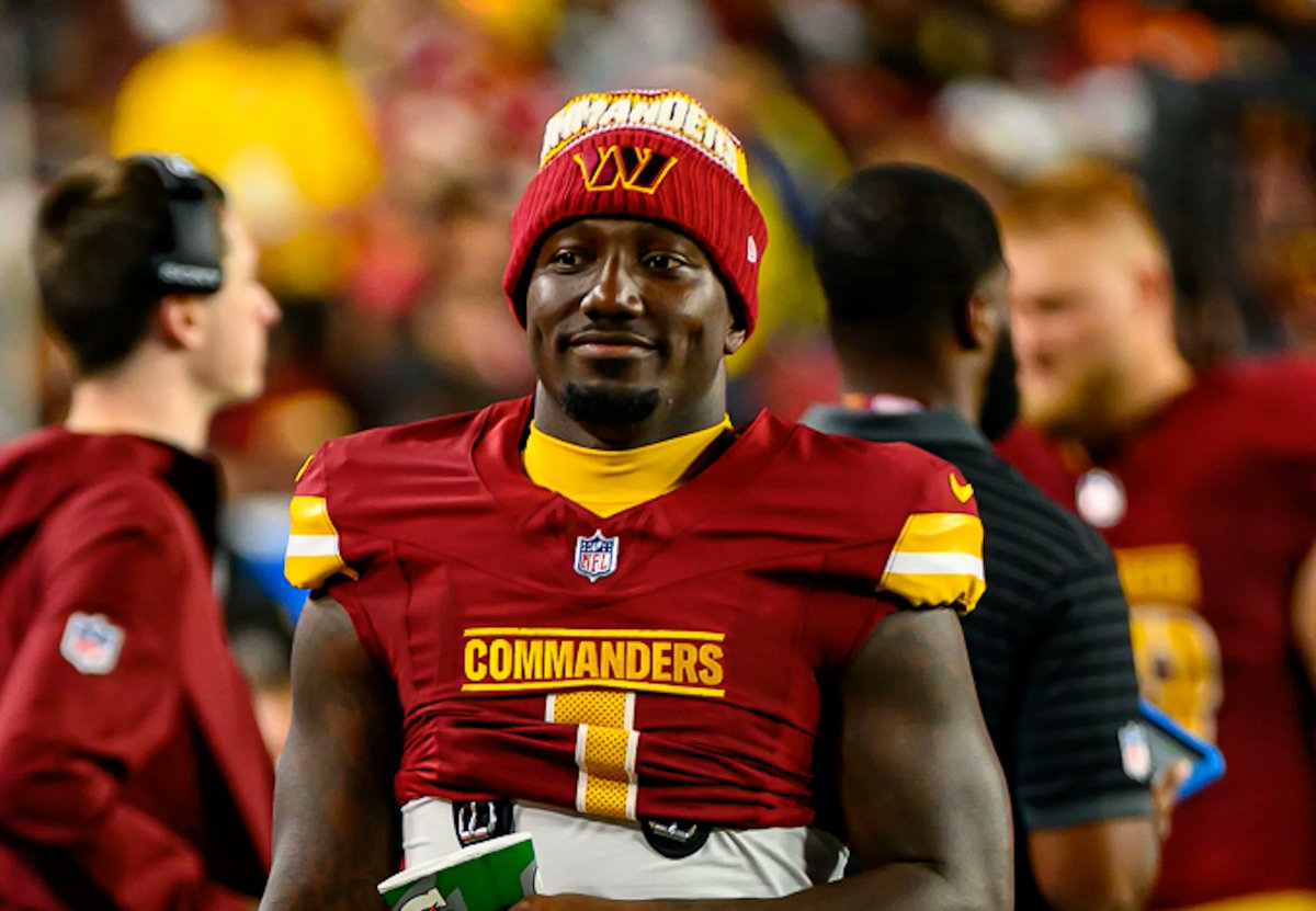 yoopya's tweet photo. Deebo Samuel is returning to the 49ers on a one-year deal worth up to $7 million, according to reports.
https://t.co/HUtsZqsGdM https://t.co/QsSdAUcNAH