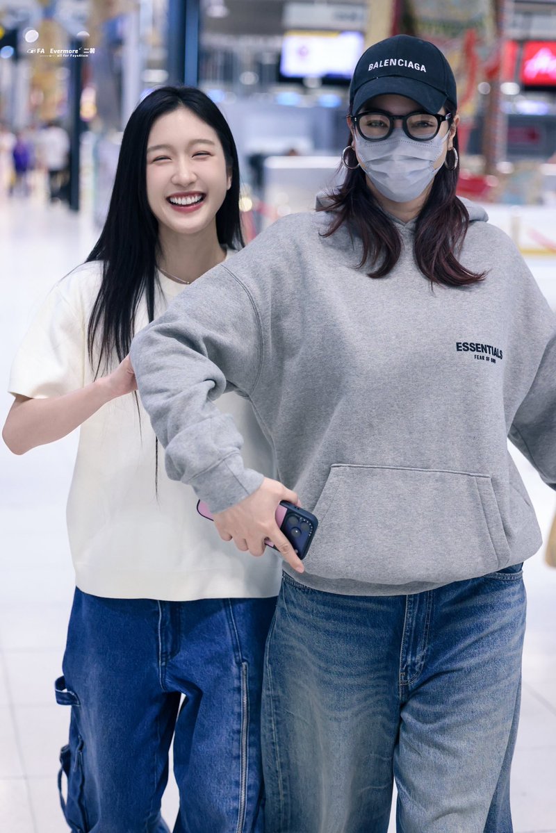 Bo_bbi2's tweet photo. 起落平安😘

#FayeAtom
#FayePeraya #AtomPariya https://t.co/5d5DjijdIh