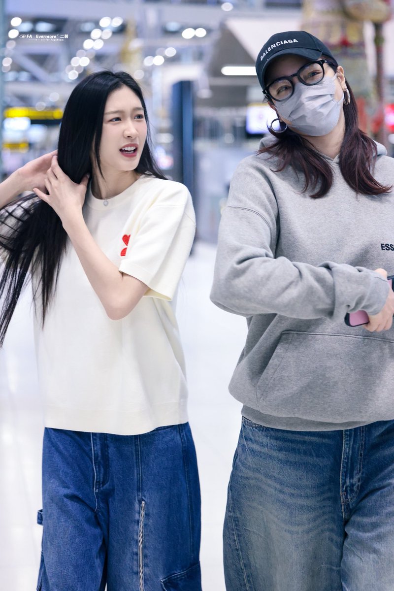 Bo_bbi2's tweet photo. 起落平安😘

#FayeAtom
#FayePeraya #AtomPariya https://t.co/5d5DjijdIh