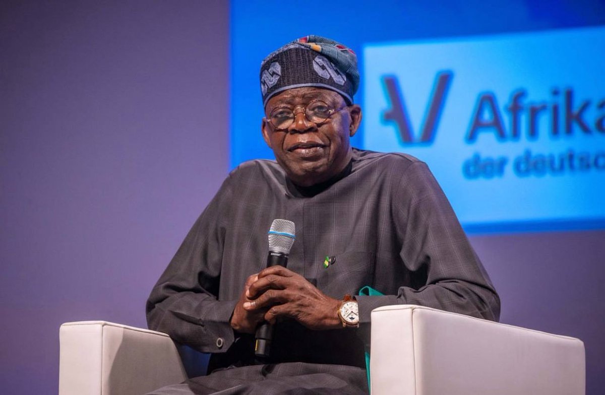 ennyola0015's tweet photo. If your plan is to embarrass President Tinubu, 
don't give him an interview.

The moment he starts talking, 
he'll educate you, 
advise you, 
and dismantle your arguments for free.

By the end, you'll be wondering who exactly interviewed whom. https://t.co/8G3Bs3PaBy
