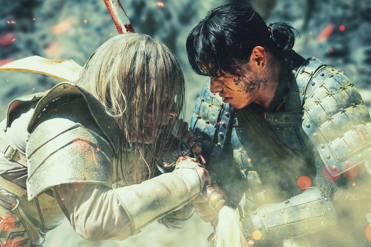 toho_movie's tweet photo. ／
　映画 #キングダム
　場面カット公開⚔
＼

🎬大ヒット上映中！
映画『キングダム 魂の決戦』

◇公開から13日間で
・観客動員：239万人
・興行収入：37.3億円を突破！

信 (#山﨑賢人) と万極 (#山田裕貴)
激闘を映し出した場面カット公開！

それぞれの運命を背負った
“魂の決戦”の行く末を
ぜひ劇場でお確かめください！

▼上映劇場はこちら
https://t.co/if0lOwXJf0

▼主題歌／米津玄師「夜鷹」公開記念PV
https://t.co/oUQde9CHhx

@kingdomthemovie
