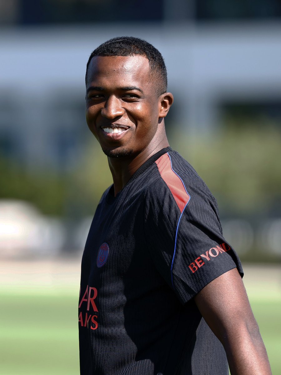 PSG_inside's tweet photo. 🔙😁🇪🇨 https://t.co/80DzBHiArv