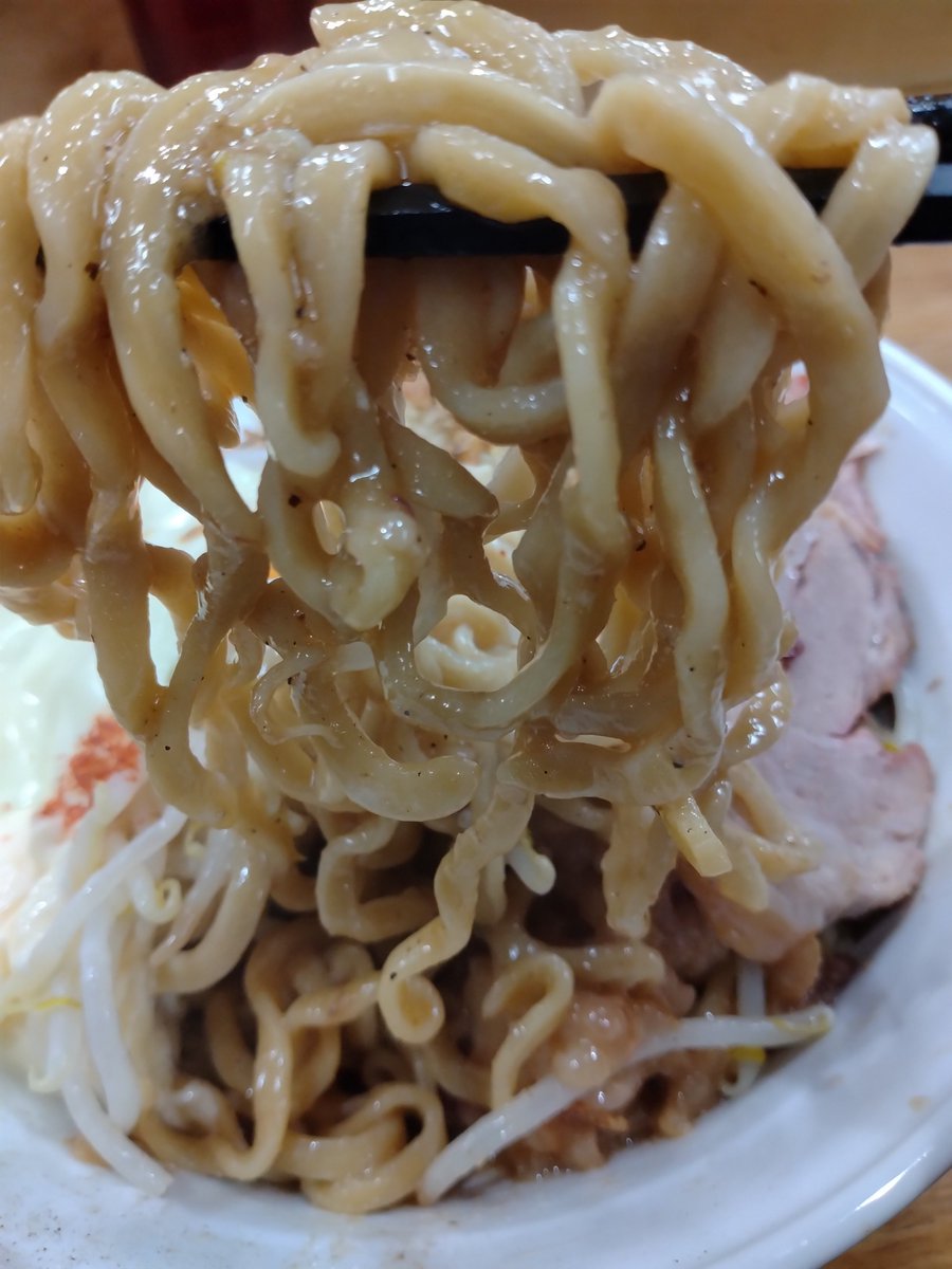 R3kOoLXNOHZuVEA's tweet photo. ＃えびす ＃小山市 ＃ﾗｰﾒﾝ
まぜそば🍜 退店時には外待ち発生😲 https://t.co/iOXXge4oyu