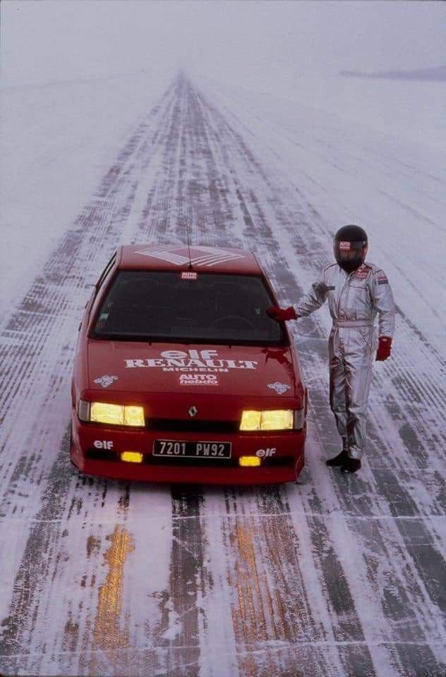 dnprrll97's tweet photo. El auténtico rey 👑 de las nieves ❄️
Cuando el piloto lo era todo 🏁
#Renault #WRC #Rally #Renault21Turbo #RenaultClassic #Snow #RENAULTelf https://t.co/ypNiITd02P