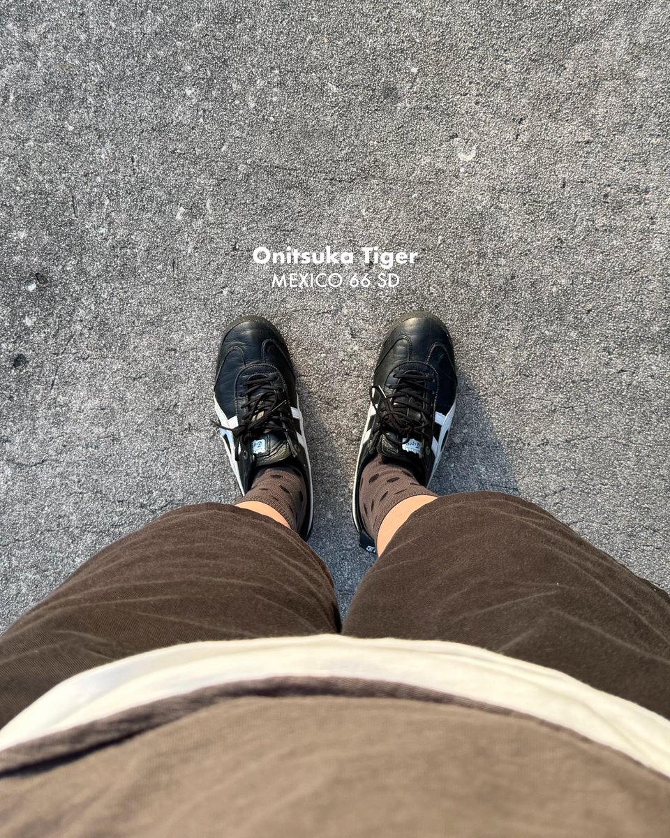___use__'s tweet photo. 最近お気に入りの一軍スニーカーたち👟🩶 https://t.co/HuP4GEuNhZ