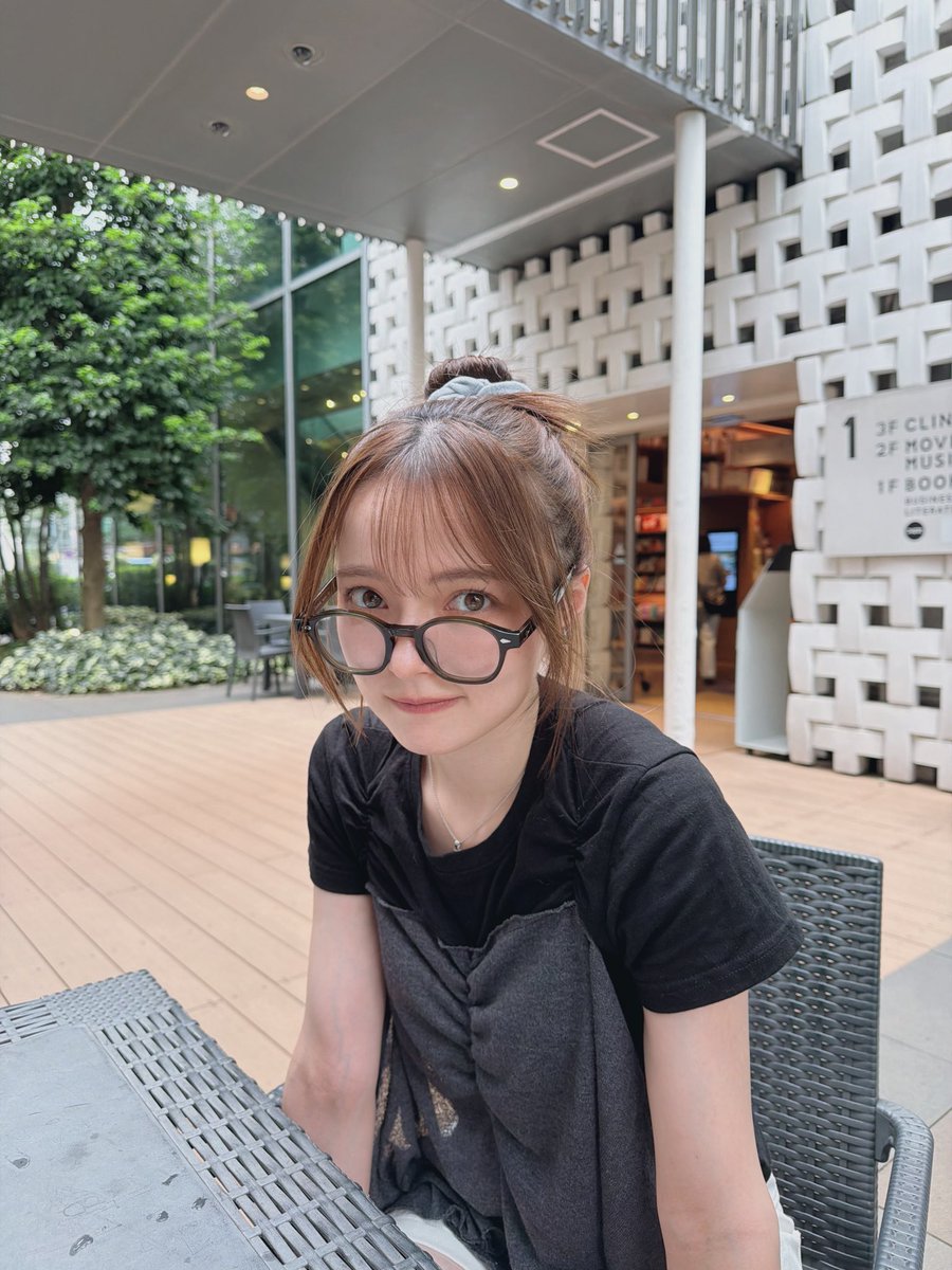 alisa2525_10923's tweet photo. メガネ🥸 https://t.co/s5sL8450wn