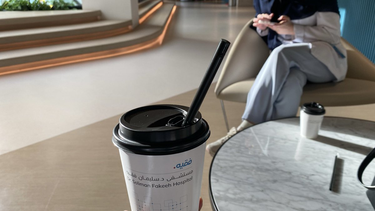 r95em's tweet photo. انهيت رحلة التدريب في مستشفى الدكتور سليمان فقيه و كانت من أجمل و أمتع التجارب اللي مريت فيها سعيدة جدا اني خضت هذي التجربة مع افضل و اقوى تيم😞🤍 https://t.co/lSgYZn1DzJ