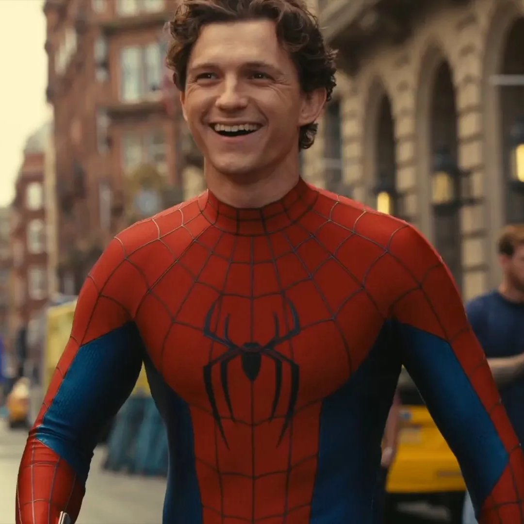 TavernaMarvel's tweet photo. Amy Pascal sobre o futuro de Tom Holland como Homem-Aranha:

“esperamos que o Tom continue sendo o nosso Homem-Aranha para sempre.”

Via: https://t.co/v32k4FJgkG https://t.co/QPIuJ3uZiR