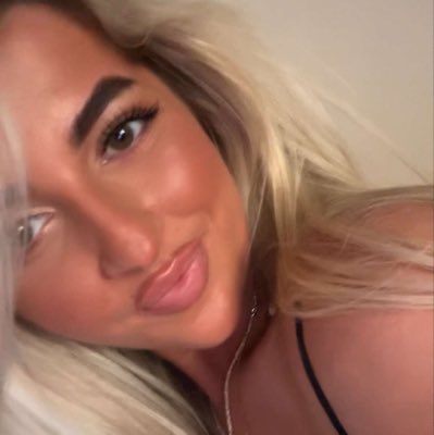 IsabelleTffs's tweet photo. #NewProfilePic https://t.co/A0pzP1nGDA