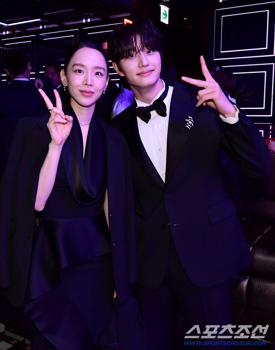hslove831's tweet photo. 레이디두아 김은재 강지훤 투샷이잖아,,🥹

#신혜선 https://t.co/UykHKDaD9n