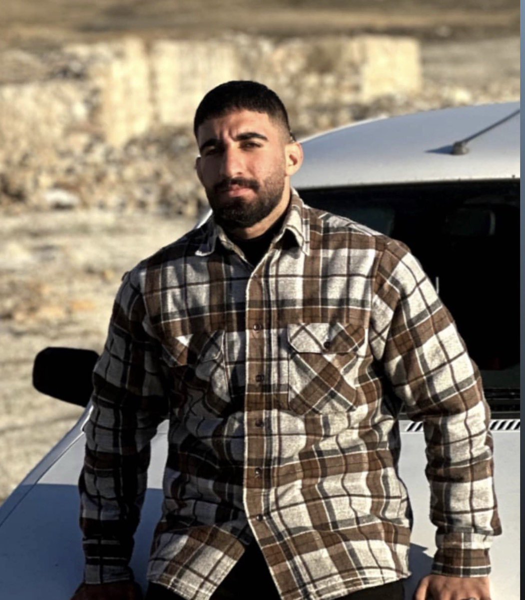 moooonrh_01's tweet photo. فراموش نکنید که همه چیز از قتل امید شروع شد.
جاویدنام #امید_سرلک https://t.co/ZoqpdA5Hod
