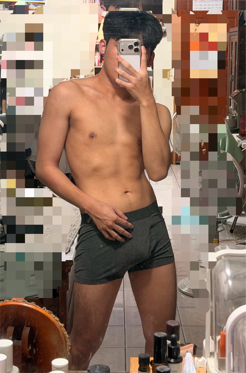 tin_05313's tweet photo. 餒餒好像有大一點點👀
#男大 #交友 https://t.co/6lMNYTAH27