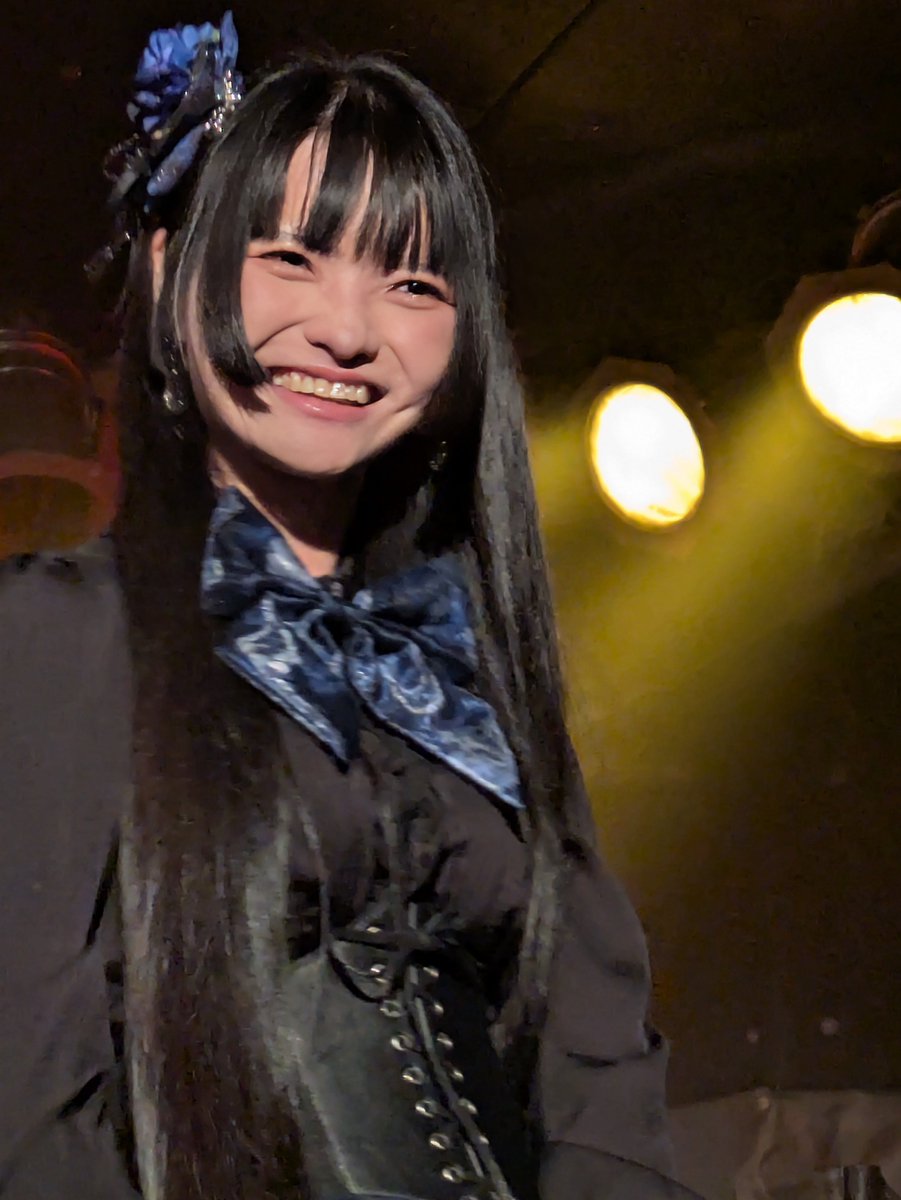 horihide0107's tweet photo. 前回のGIGSではご挨拶だけでしたが、
今回はステージをゆっくり楽しむことができました🎶✨

やっと歌声とパフォーマンスを生で体感できて嬉しかったです😊
素敵な時間をありがとうございました🫶

#琴羽つばさ 
#藍ドール
#鶴見GIGS https://t.co/fgnRLgHOtT