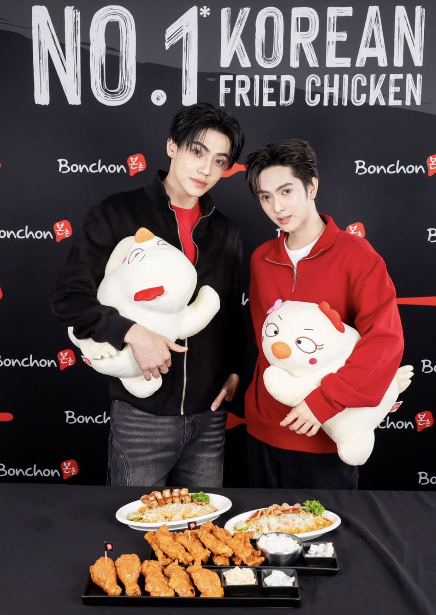 pr33m__'s tweet photo. แอคดำทำไม่ได้แต่แอคภีมวสุบัสทำได้นะคะ โพชัด เต้มสิบ

#ข้าวผัดหมี่เย็น https://t.co/NZGkAVLs5w