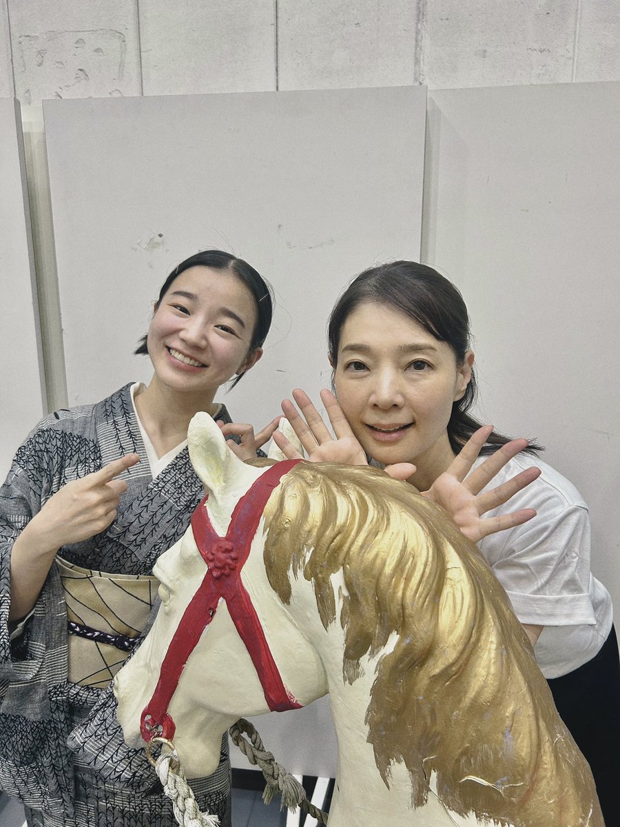 mhr196's tweet photo. unrato「夢去りて、オルフェ」
以前も共演させていただいた先輩 二人目
朝海ひかるさん！
ついこの間の「花よりタンゴ」でのお姉ちゃん。3ヶ月間一緒でした。華、キュート、意外としょっちゅう抜けてる蘭子ねぇさん。今回もたくさん相談に乗っていただいてます…大好き。ヒロイン！ https://t.co/aUQY665IXc