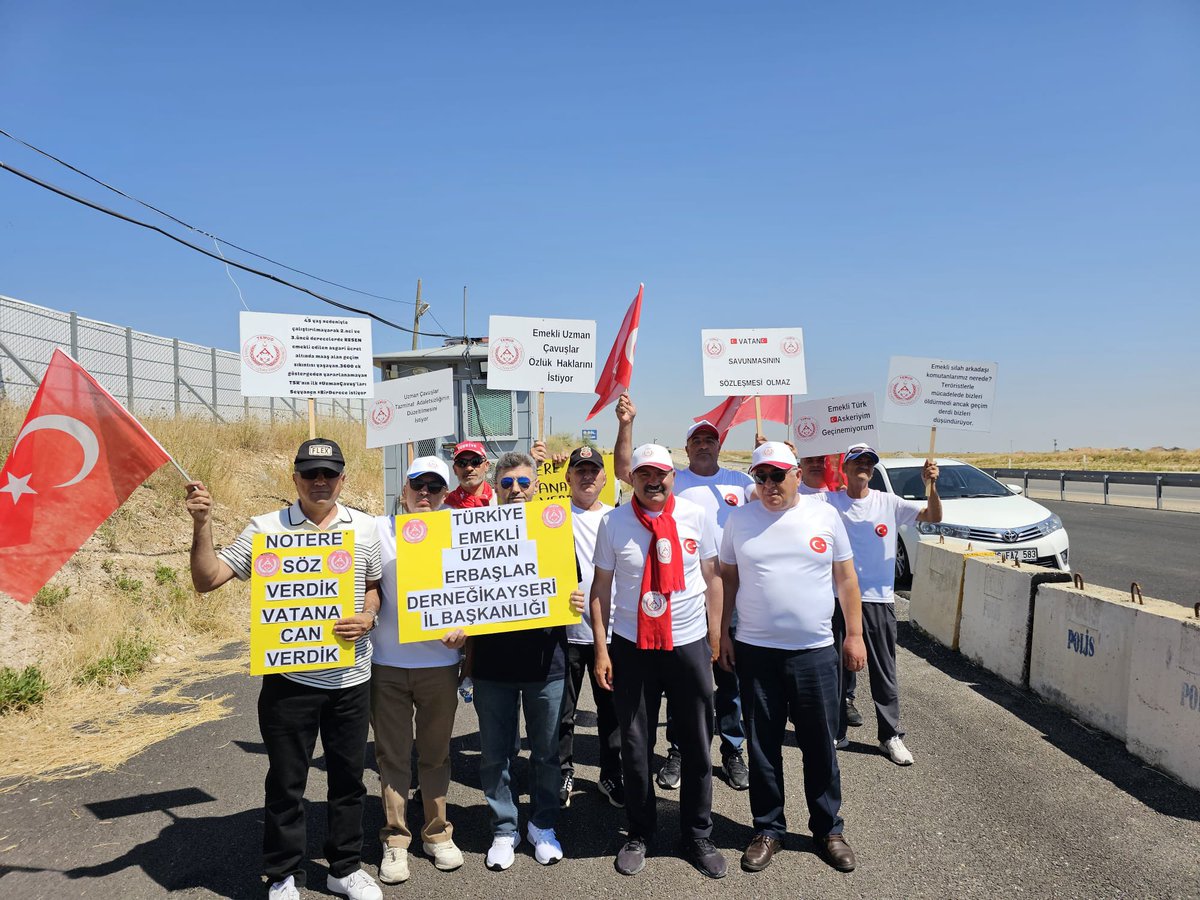 alitilkici38's tweet photo. Yürüyüşümüzün 8nci Günü
Kırşehir 120nci Km.
Temud Kayseri il Bşk lığımız
Temud Ankara İl Bşk .lığımız bugün bizimle beraber
#UzmanÇavuş
#KahramanlaraHakYürüyüşü
@TEMUD_2024 https://t.co/TIue6rX2S1
