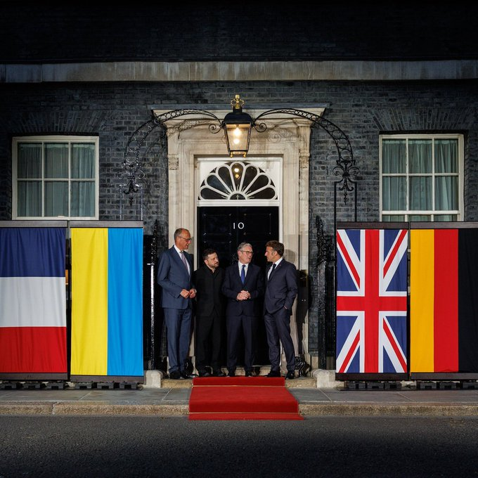 Your_Tweety's tweet photo. Nicht Russland, sondern diese vierer Bande stellt die größte Gefahr für Europa und Deutschland dar. https://t.co/YMAYvWLC3I