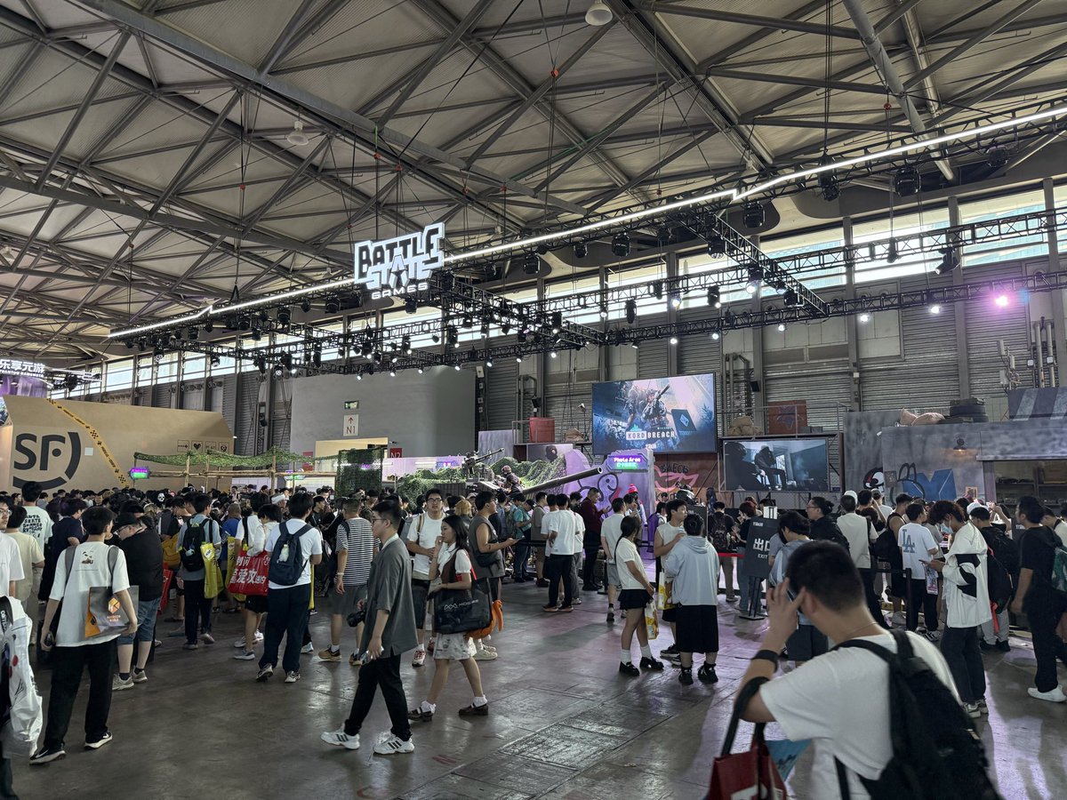 Steve070518's tweet photo. 第一天，超级盛大
#EscapefromTarkov #EFT #TarkovCJ2026 https://t.co/Xh4GpeqJHn