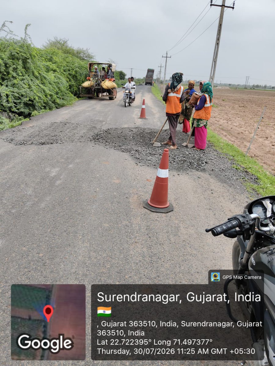 rnbsrn's tweet photo. માર્ગ અને મકાન વિભાગ (રાજ્ય), સુરેન્દ્રનગર દ્વારા ગોદાવરી - દીગસર - દાણાવાડા રોડ પર ત્વરિત પેચ વર્કની કામગીરી હાથ ધરવામાં આવી #RoadRepair #Monsoon2026 #GujaratGovernment #RoadsAndBuildings #MonsoonUpdates #AdministrationInAction #RnBGujarat #RnBOnDuty https://t.co/BkeUFovr0x