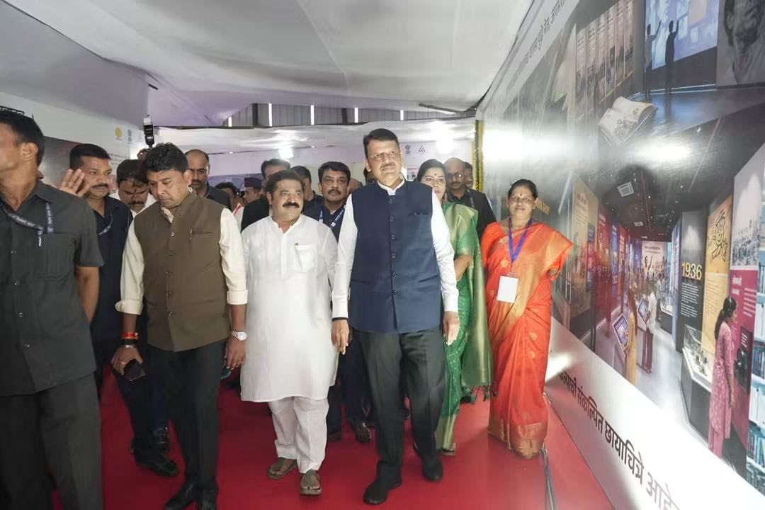 ramkadam's tweet photo. 57 वर्षाचे स्वप्न पूर्ण झाले साहित्यरत्न लोकशाहीर अण्णाभाऊ साठे स्मारकाचे भूमिपूजन झाले.

 @Devendra Fadnavis  @Eknath Shinde - एकनाथ संभाजी शिंदे  @Sunetra Ajit Pawar  
@Ravindra Chavan  @BJP Maharashtra 

#AnnabhauSathe #LokshahirAnnabhauSathe #Bhumipujan #DevendraFadnavis #Chiragnagar