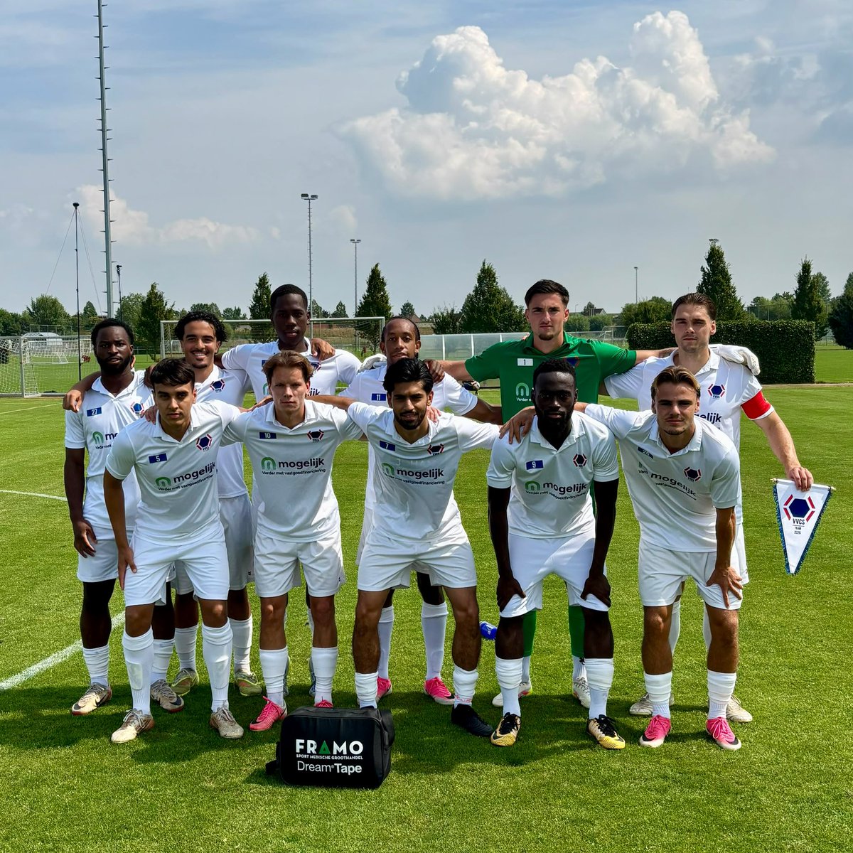 spelersvakbond's tweet photo. Basiself #TeamVVCS vs @mijnfcdenbosch ⚽️💫🏟️ https://t.co/RM33aw7And