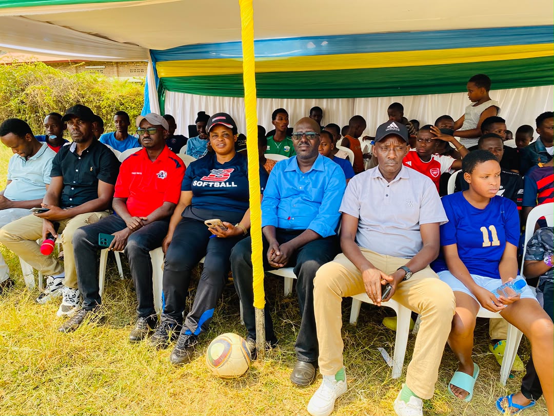 RwandaPLAY's tweet photo. During the school holiday, PLAY International with @akwosrwanda  organized a 2-day community awareness campaign in Nyabisindu, Gasabo, promoting girls' equal participation in sport and encouraging parents to break gender stereotypes. https://t.co/ZXrnwThJYE
