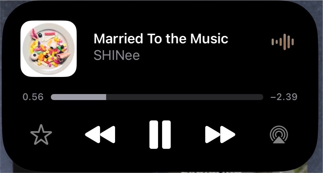 nebleuza's tweet photo. Mendengarkan lagu yg hari ini berumur 11 tahun
#SHINee https://t.co/TqWawFsO7E