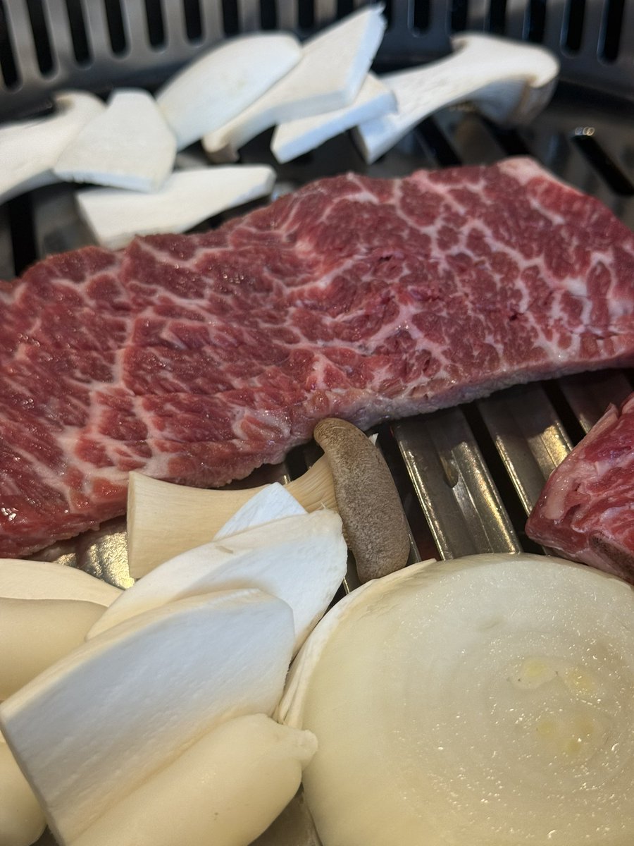 heeuuu_83's tweet photo. 맛있겠지? https://t.co/MyxK5KNoPS