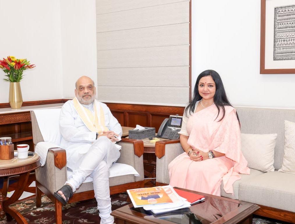 MaliahJune's tweet photo. Honoured to meet Hon’ble Home Minister @AmitShah Inspired by his guidance, I remain committed to developing Midnapore through industry, tribal welfare, women’s empowerment, football promotion, and inclusive growth for all. Together we will build a  stronger Midnapore . https://t.co/1d2IOi5qOf