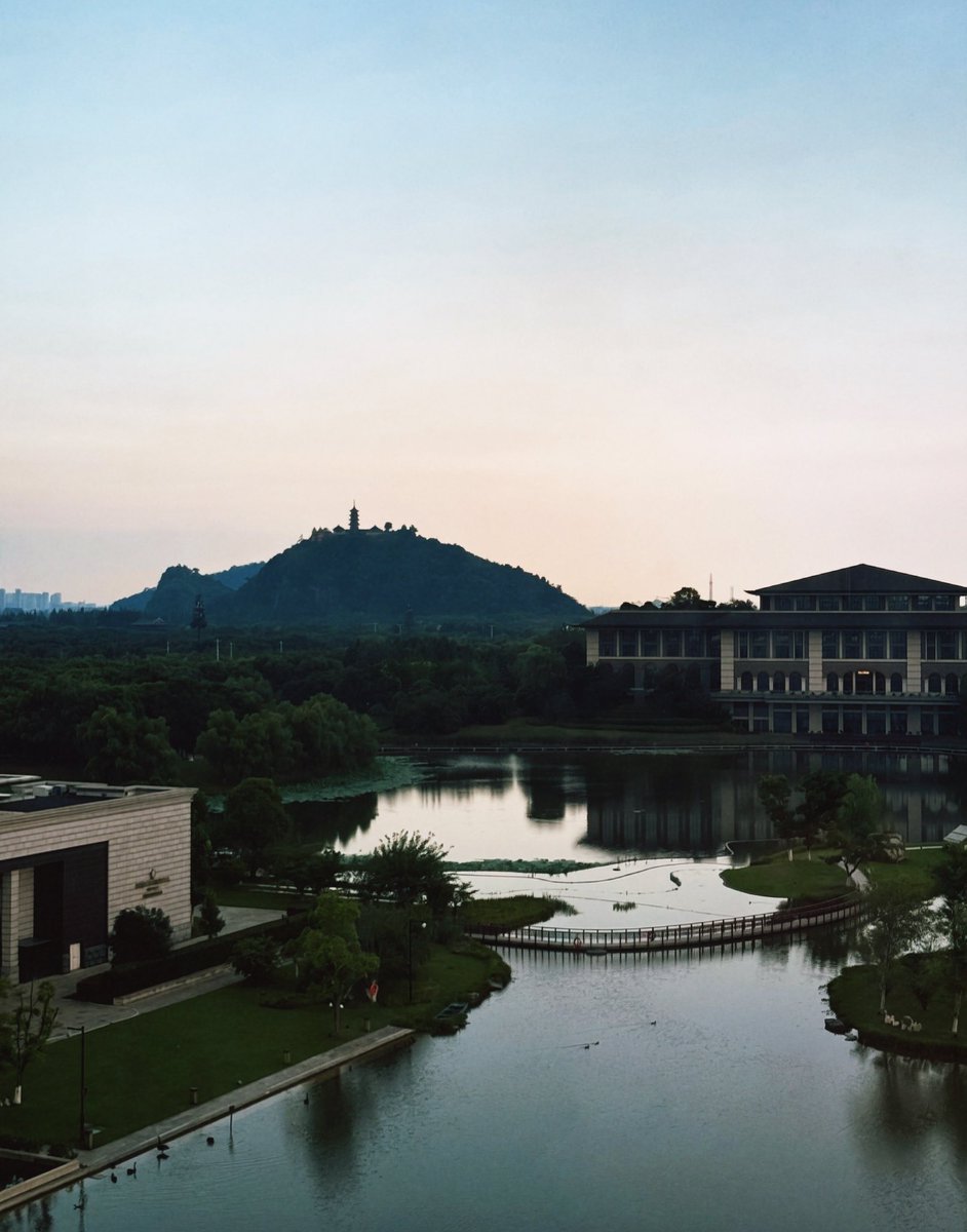 LikeaR1ver's tweet photo. Staycation. https://t.co/qHqV6tjke4