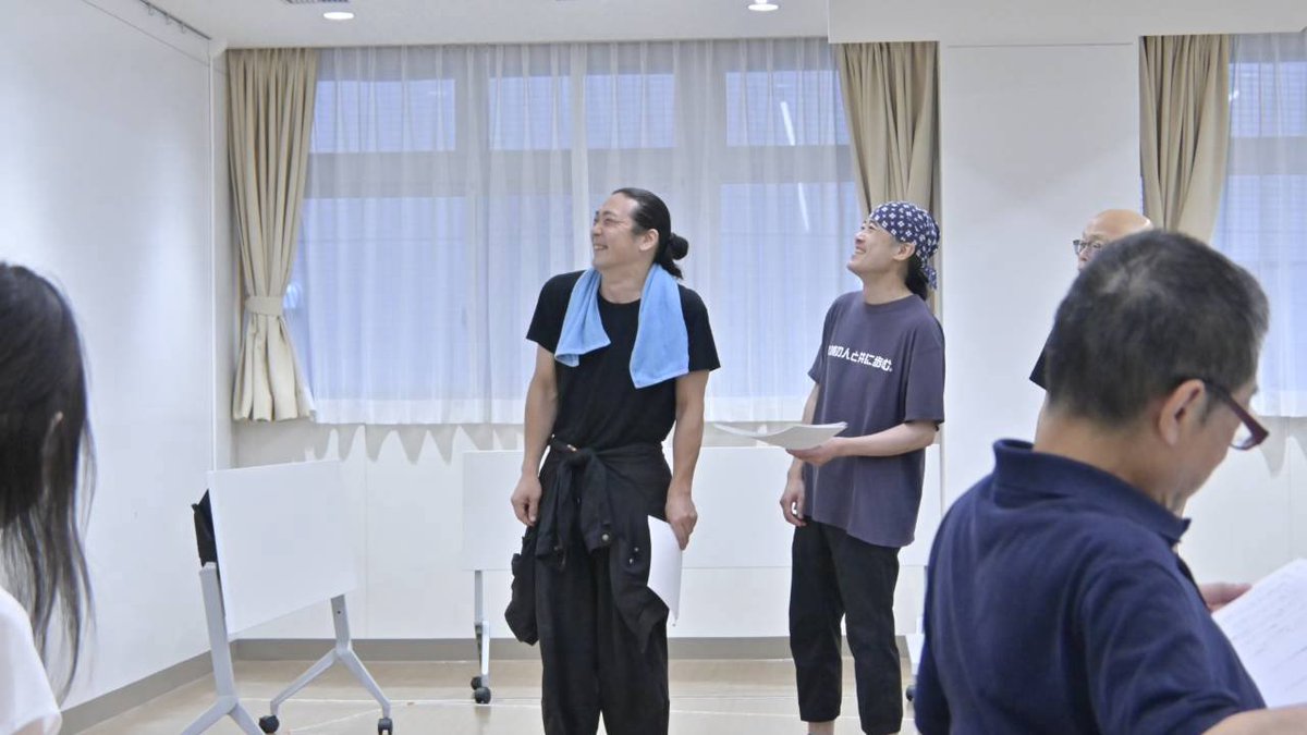 Akihiro_Izumiya's tweet photo. #侍放浪記弐 も残すは配信のみなので、
#Firefighter2 の稽古にも合流開始

侍から発注部長に転生しました。
この人変な人です。

是非とも恵比寿エコー劇場で公演しますのでご予約お待ちしてます。
【予約フォーム】
https://t.co/hCuug8PwZL
【配信チケット】
https://t.co/qbfr2tJCdk https://t.co/V0ARXpbSST