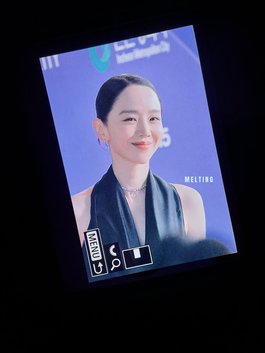 melting_shs0831's tweet photo. 제5회 청룡시리즈어워즈 레드카펫 프리뷰 🏆

화이팅 🫶

#신혜선 #shinhaesun https://t.co/6A0yCHlGdv