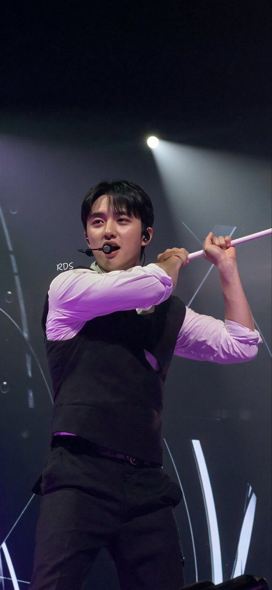DODOKyungg's tweet photo. Sekshii Dodong

#Kyungsoo #DohKyungsoo @DOHKYUNGSOO_X  
#DOHKYUNGSOO #디오 #도경수
#EXO #엑소 https://t.co/wgYp2EfOVn