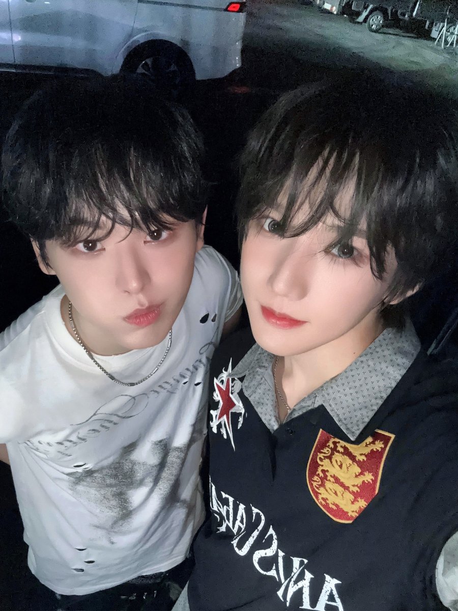 KEYVITUP_inkode's tweet photo. [#현민] 

🖤😵‍💫

#HYUNMIN
#KEYVITUP #KVP #키빗업 https://t.co/J6AljisFre