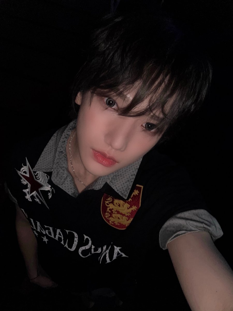 KEYVITUP_inkode's tweet photo. [#현민] 

🖤😵‍💫

#HYUNMIN
#KEYVITUP #KVP #키빗업 https://t.co/J6AljisFre