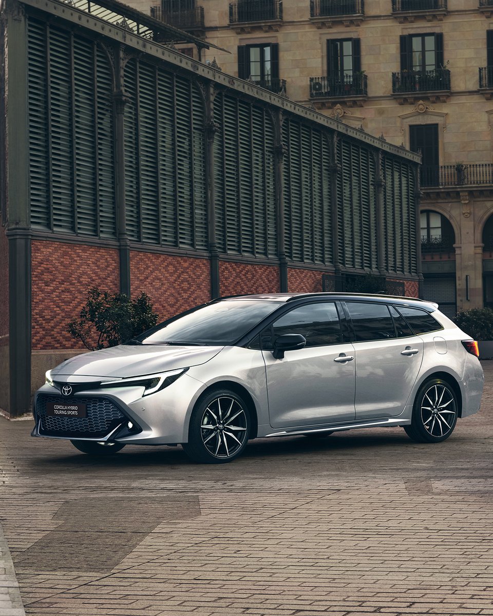 Toyota_Esp's tweet photo. La gama Toyota Corolla une la fiabilidad de nuestra tecnología híbrida con dos formas de moverte: la agilidad urbana del #Corolla y el espacio extra del #CorollaTouringSports. Todo con etiqueta ECO y sin enchufes. 

Descúbrelos en https://t.co/HbIPp5EQS4 https://t.co/wbbjirsFCW