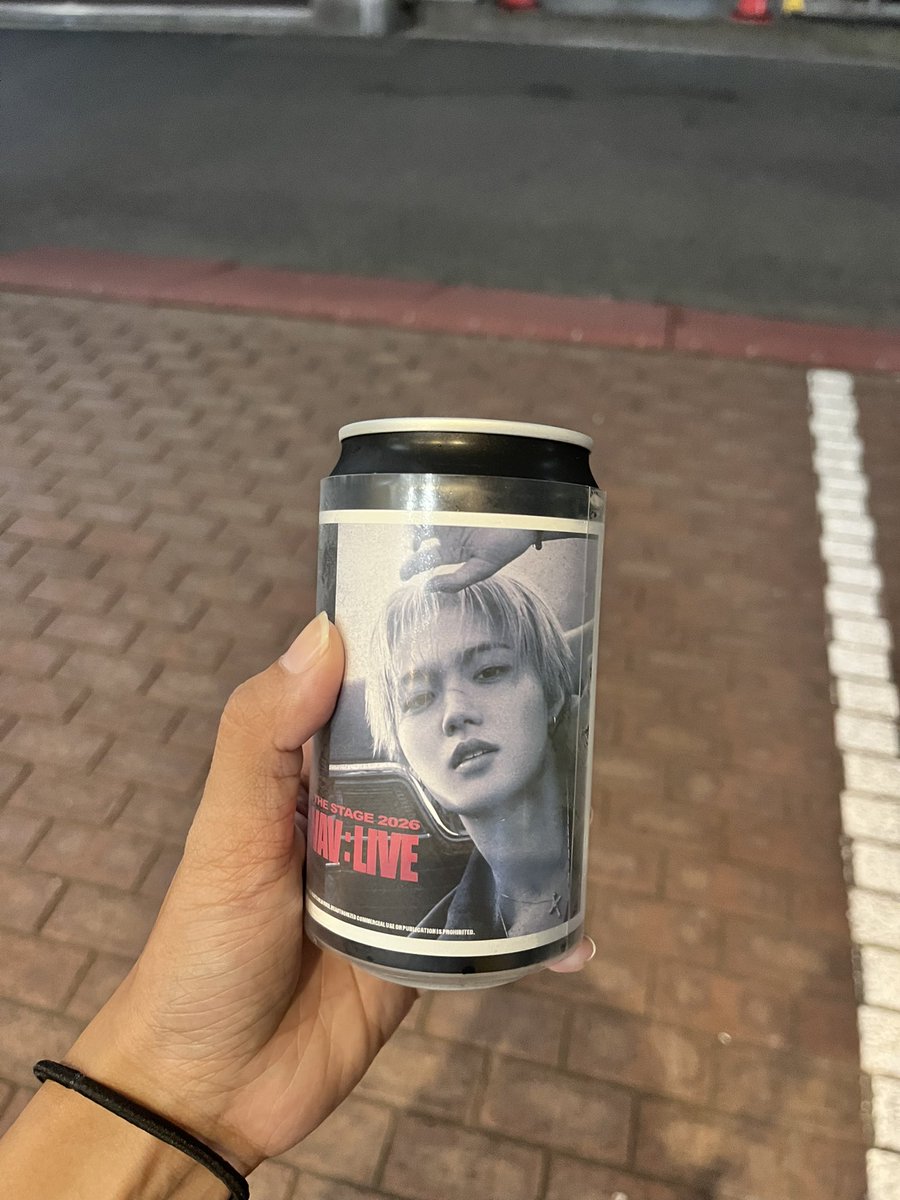 9997jhmk's tweet photo. ส่งต่อน้ำกระป๋องน้องโดยอง the stage new wave (ยังไม่ได้ดื่ม)
ราคา 235 บาท
ค่าส่ง ems 50 บาทค่ะ

#ตลาดนัดเด็กสมบัติ #ตลาดนัดtreasure https://t.co/JHEXb9Fkjx