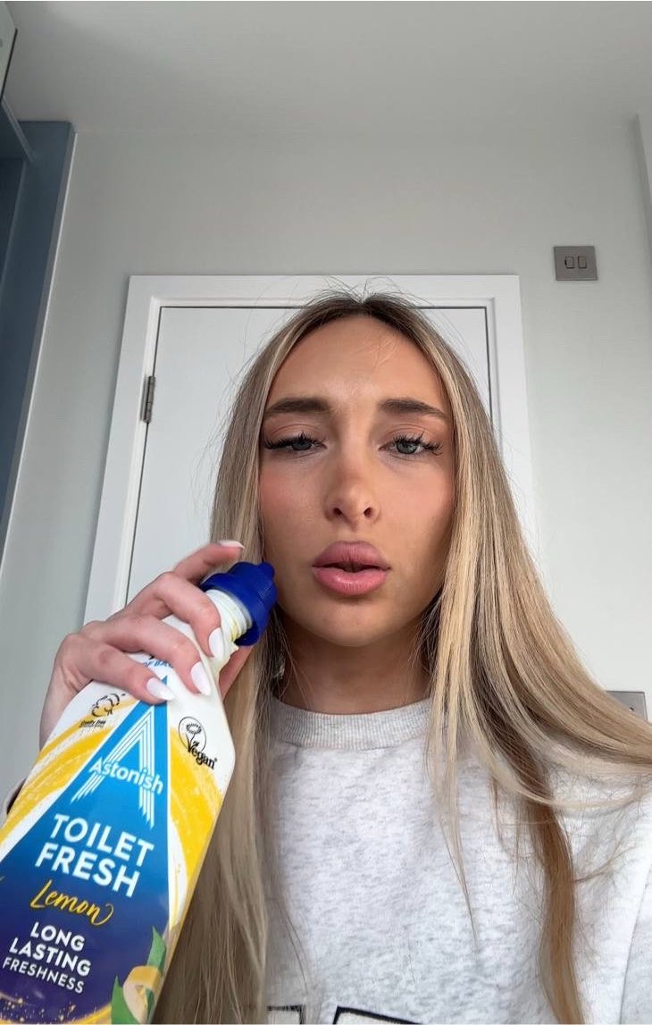 crptobarbie's tweet photo. checked my bitcoin brb https://t.co/C9CxgIKqGk