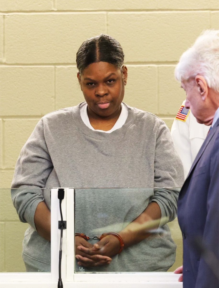 Lillyin_London's tweet photo. People defend #LindsayClancy but stayed silent about #LatarshaSanders :

Latarsha Sanders was found guilty of first-degree murder (not NGRI) primarily because the jury rejected her insanity defense after key medical evidence of her severe mental illness was excluded from the trial, and the prosecution successfully framed her as “evil” and malingering rather than psychotic. ￼
In February 2018 in Brockton, Massachusetts, Sanders (then in her 40s) fatally stabbed her sons Marlon (Edson) Brito, 8, and La’son Brito, 5, dozens of times in what she later described to police in delusional terms involving “voodoo,” “rituals,” “the bad people,” and efforts to “fix them up” afterward. She had been exhibiting escalating paranoia, conspiracy theories (e.g., Illuminati), and erratic/aggressive behavior in the preceding days. She was later diagnosed with schizophrenia (paranoid type) or related psychotic disorders that clinicians said had gone largely untreated for decades; a prosecution-hired forensic psychologist also found schizophrenia symptoms and that it was “highly likely” she was symptomatic around the time of the killings (though the Commonwealth did not call that expert). ￼
Under Massachusetts law, a defendant is not criminally responsible (NGRI) if, due to mental disease or defect, they lacked substantial capacity to appreciate the wrongfulness of their conduct or to conform their conduct to the requirements of the law. The prosecution bears the burden of proving criminal responsibility beyond a reasonable doubt. A successful NGRI finding leads to commitment to a psychiatric facility (potentially long-term), not release. ￼
At her 2022 Plymouth Superior Court trial, the defense (attorney Elliot Levine) presented a clinical neuropsychologist (Thomas Deters) who concluded after extensive evaluation that Sanders was in a “very severe psychotic state” and not criminally responsible. The prosecution (Assistant DA Amanda Fowle, under DA Timothy J. Cruz) offered no competing mental-health expert. Instead, Fowle argued Sanders was “evil,” “selfish,” and “playing the crazy card”; pointed to her post-killing statements/blaming of others, partial cleanup, and behavior as evidence she knew what she was doing; and cited a 2016 notebook entry about writing a book and money as purported motive for fame/profit. Graphic crime-scene evidence was emphasized. ￼
Critically, the trial judge excluded substantial medical records (including prison and hospital diagnoses of schizophrenia-spectrum disorders, observations of hallucinations/paranoia, and treatment history) that the defense sought to introduce. Prosecutors successfully argued these were largely post-offense, involved hearsay, or were otherwise inadmissible/irrelevant. This left the jury without much of the documented clinical picture of her longstanding and acute illness. The jury deliberated roughly four hours and convicted her of two counts of first-degree murder (mandatory life without parole) plus witness intimidation. ￼
Sanders’ current attorney has appealed to the Massachusetts Supreme Judicial Court, arguing the exclusion of the medical evidence violated her right to present a complete defense and that prosecutorial tactics (including character attacks, mischaracterizations, and speculation such as a “Law & Order” influence theory not in evidence) constituted misconduct
