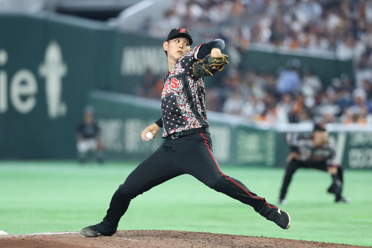 TokyoGiants's tweet photo. 【九回表】巨人 6-0 DeNA

3番手 #泉圭輔 投手は、二死から二塁打を許すも、後続を抑え、ゲームセット🙌 https://t.co/NES5IV37qk