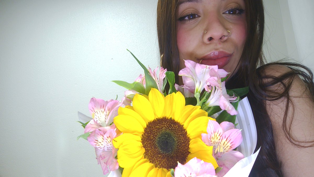 bynuunesss's tweet photo. 𝑎𝑠𝑡𝑟𝑜𝑚𝑒𝑙𝑖𝑎𝑠. 🌸 https://t.co/NvqRM0Tg8C