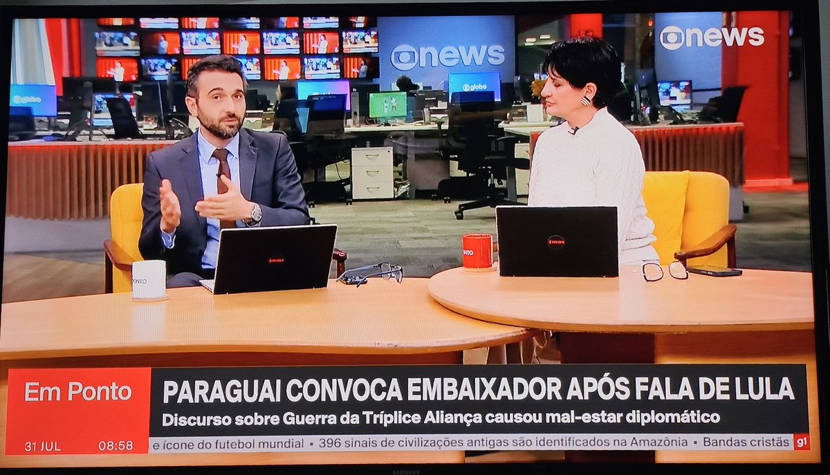 Senilo_kiau's tweet photo. Um dos mais "relevantes" apoiadores do #FlávioRachadinha chamou os jornalistas da @GloboNews de "put@" e não teve repercussão. Agora estão há 20 minutos inflamando a fala de @LulaOficial sobre o poderoso Paraguai como uma crise mundial. https://t.co/SCi9ASaqri