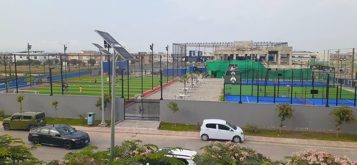 justtmanoo's tweet photo. Ground’s not wet, so the game’s still on"⚽️

#DHAPeshawar https://t.co/H9yzxgX3lr