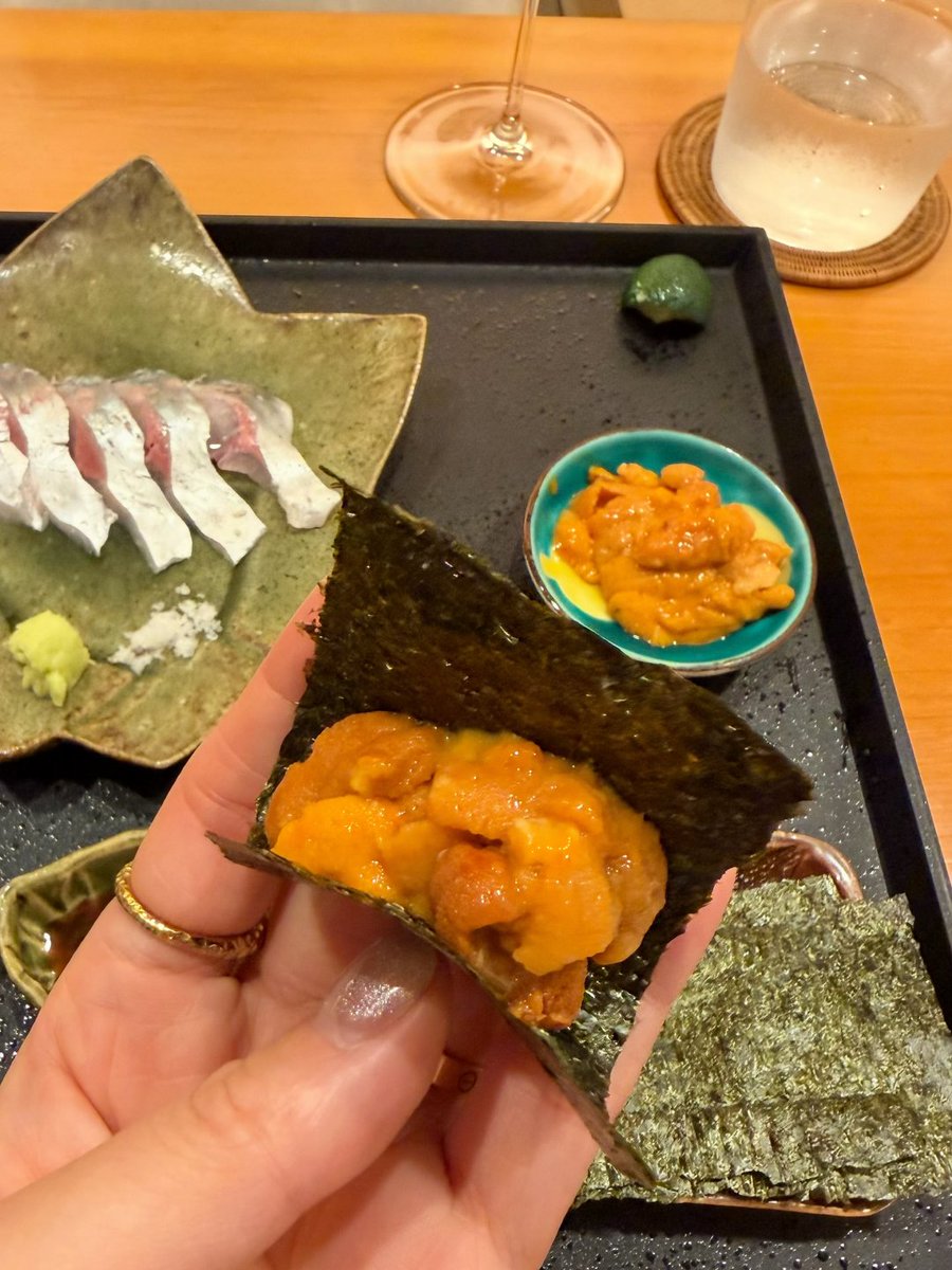 KT7156's tweet photo. ずっと行ってみたかった西麻布「大竹」へ🍽️
予約困難なのも納得の美味しさ。
でも…本当にお腹を空かせて行くのがおすすめ😂
一番感動したのは魚卵と蟹の和え麺🦀
つるっとした食感と絶妙な味付けで、思わずおかわりしたくなる美味しさ♡
牛肉も贅沢で大満足でした🥩
#西麻布グルメ #東京グルメ https://t.co/bFGaXubGND
